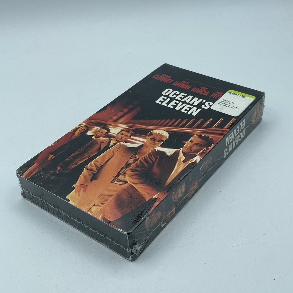 Ocean's Eleven (VHS Tape, 2001, Warner Brothers) NEW SEALED Brad Pitt Matt Damon
